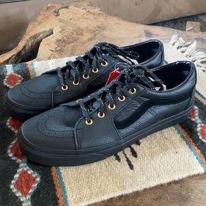 Limited edition + rare: Vans Men’s Sk8-low leather & gold